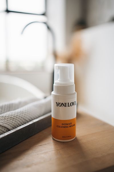 Intimate Cleansing Mousse 200 ml 4820205304897 фото